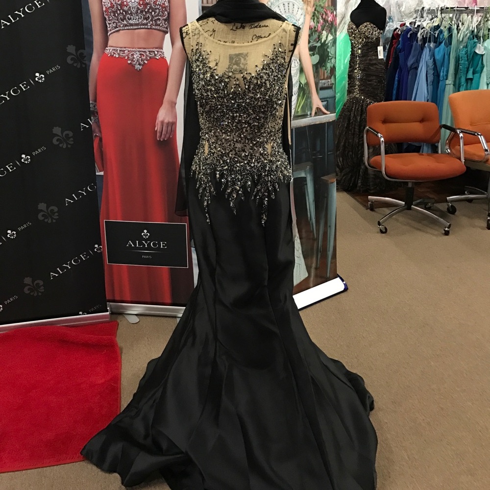 COPY - Gorgeous black dress with nude bodice.